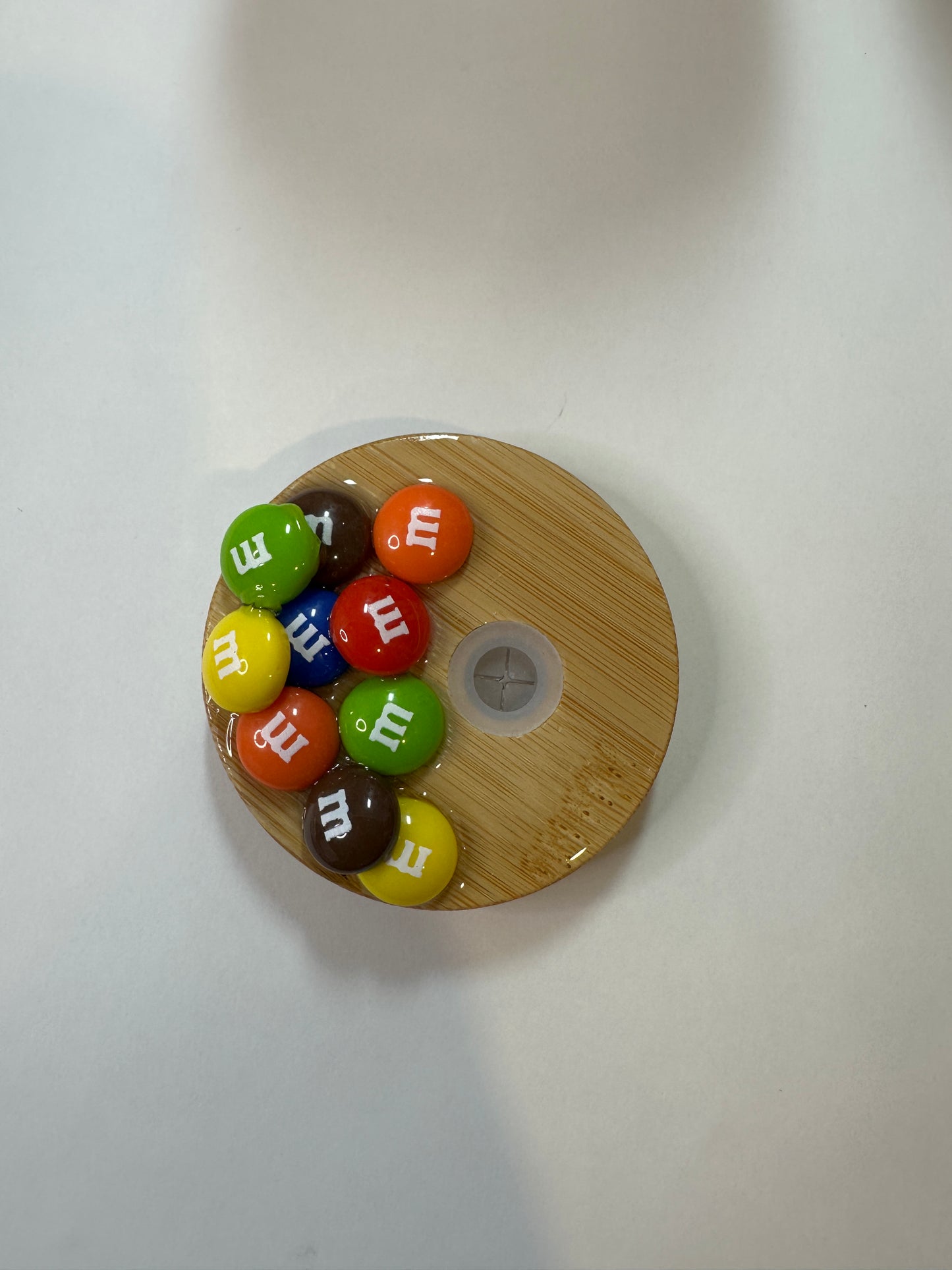 M&M